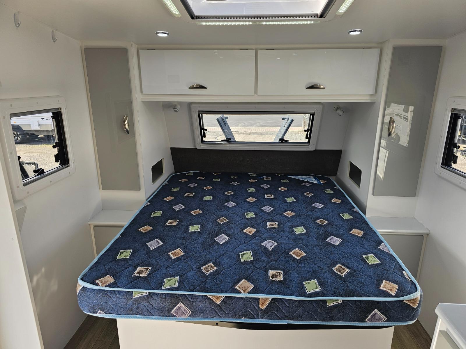 2019 Regent Discoverer / 5.2m (17ft) 17 image 3