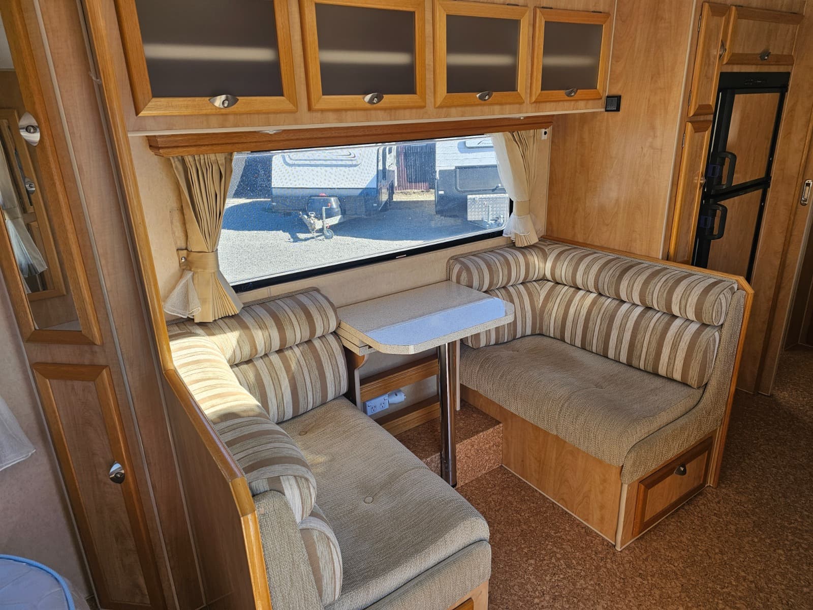 2012 Traveller Bel-Air image 4