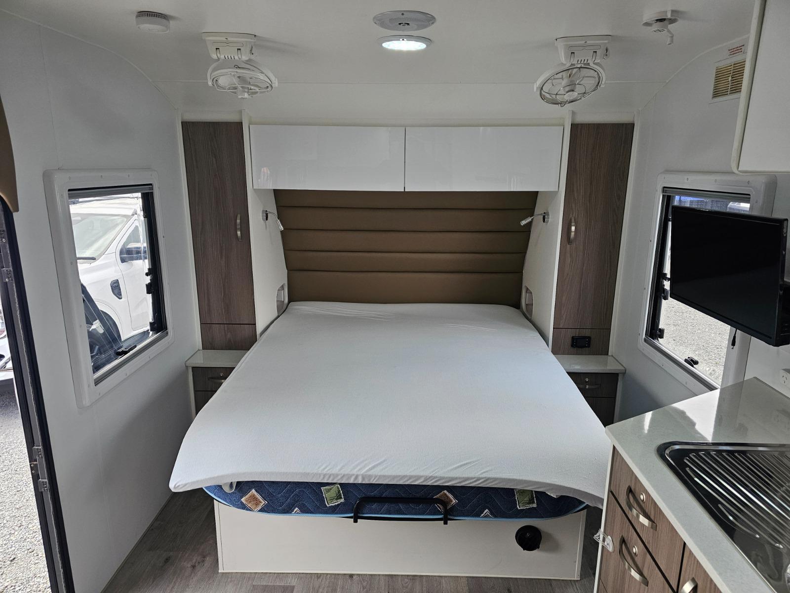 2020 Nova Bravo / 5.6m (18ft) 166-4C image 5