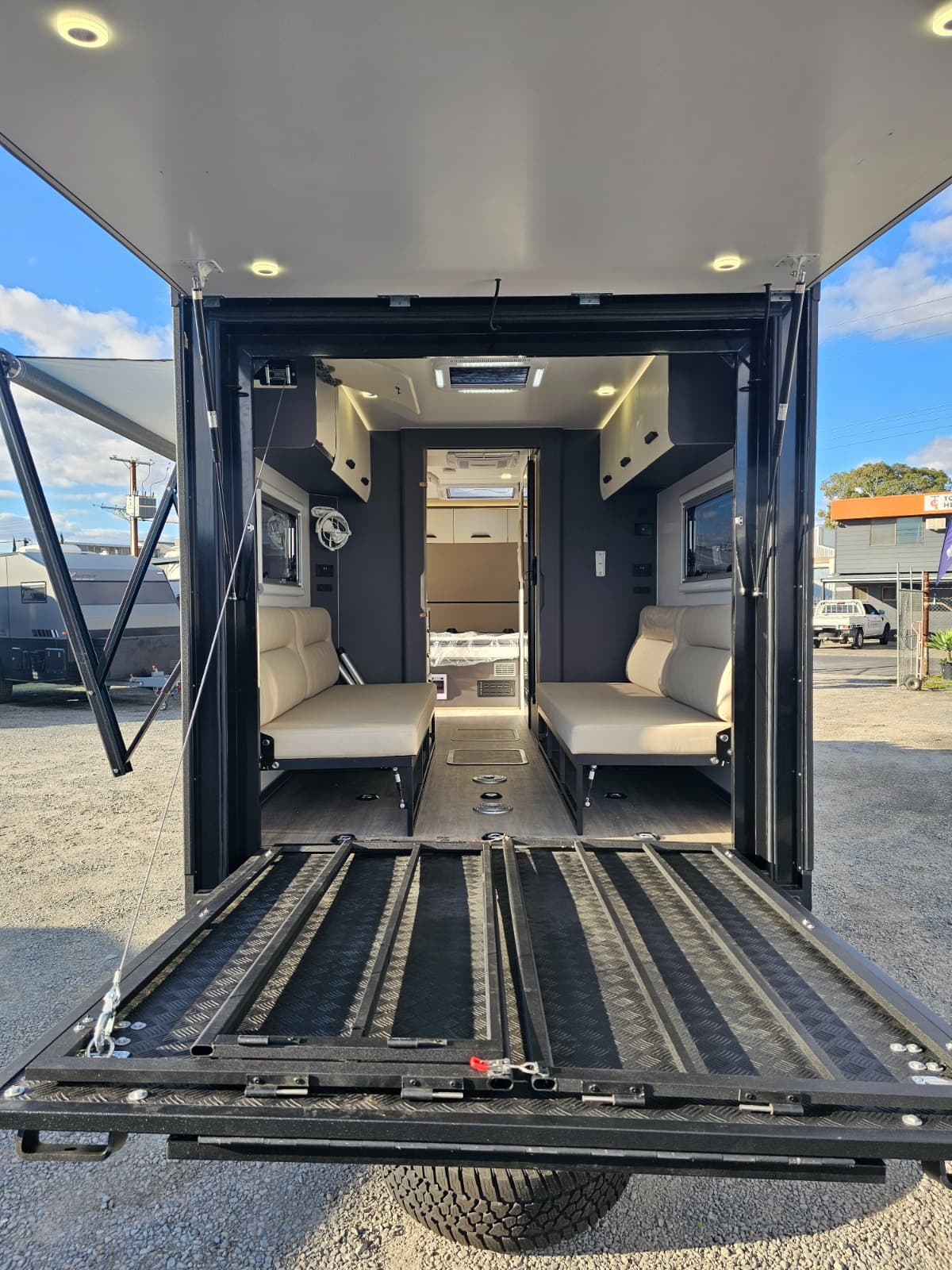 2026 X Series RV X Terra / 5.8m (19ft) image 2