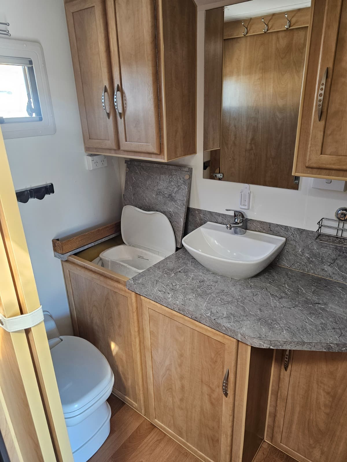 2014 Billabong Caravans GROVE 186 image 3